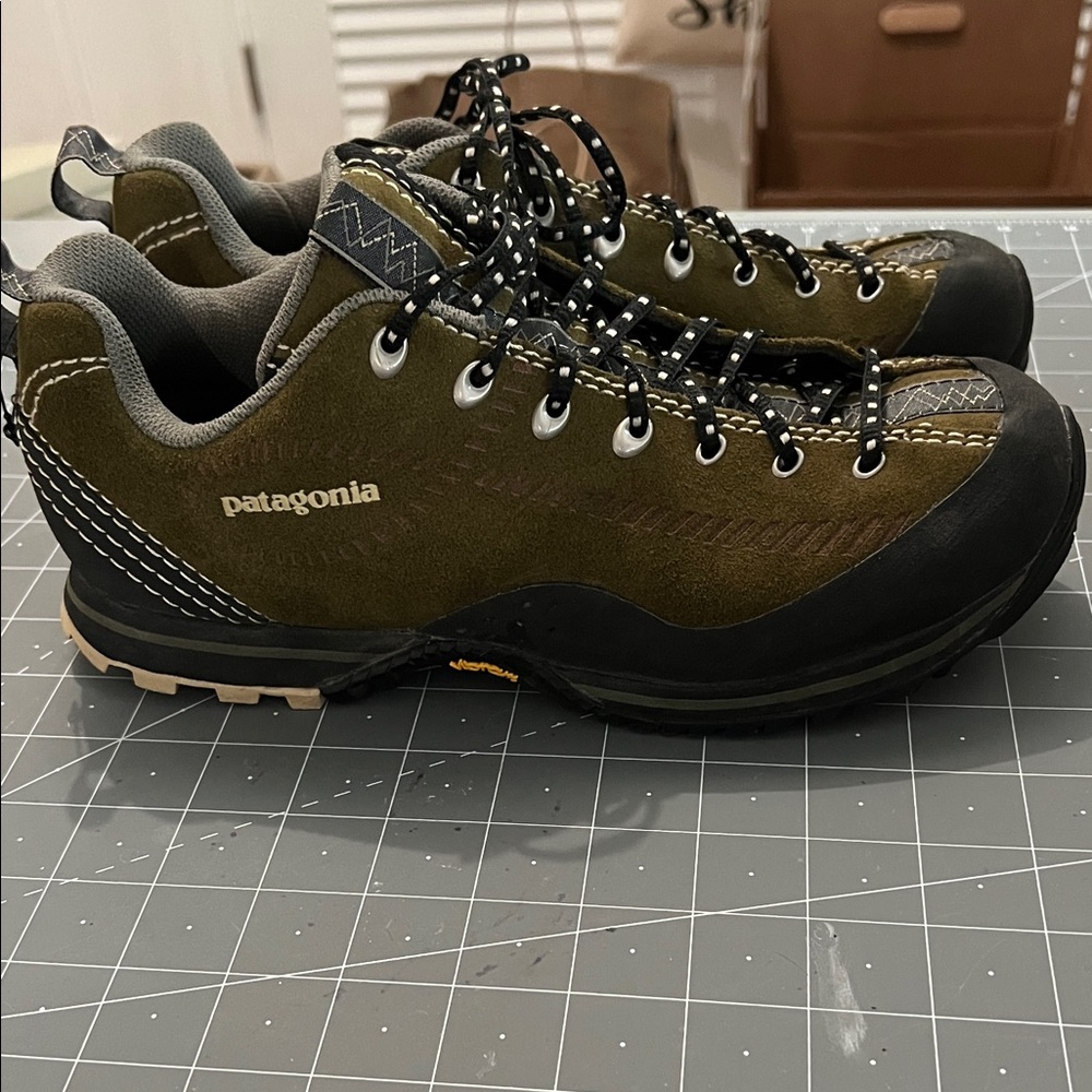 Patagonia Huckleberry Juniper green Hiking Shoes